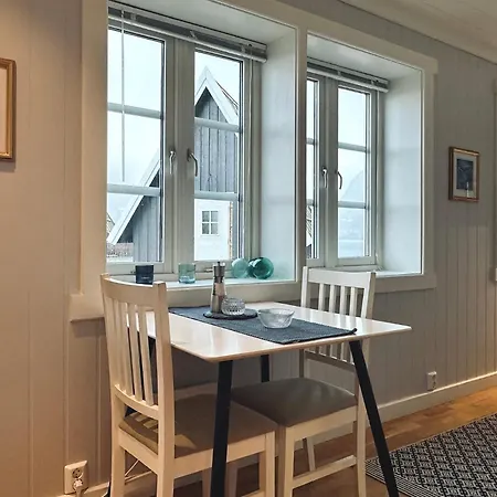 Ferienwohnung Reinefjorden Sjøhus Exterior foto
