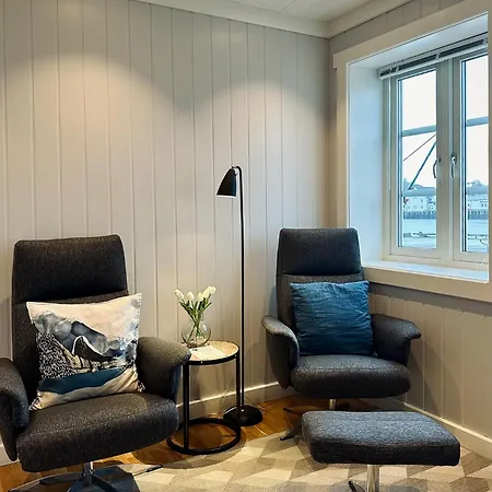 Ferienwohnung Reinefjorden Sjøhus Exterior foto