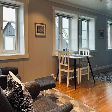 Ferienwohnung Reinefjorden Sjøhus Exterior foto