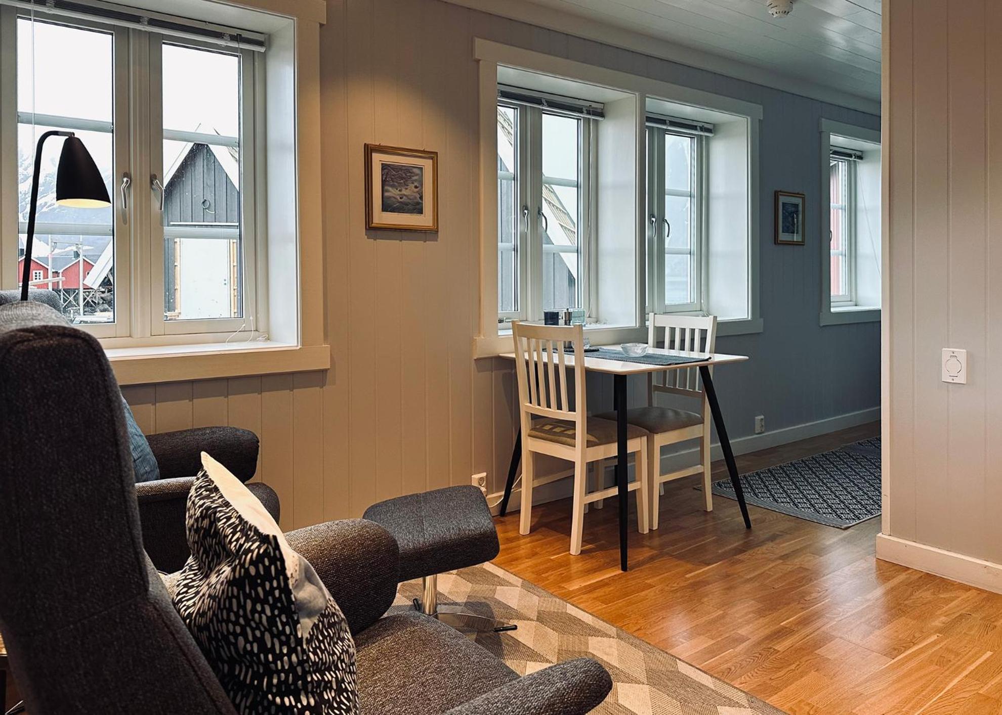 Reinefjorden Sjøhus Apartment